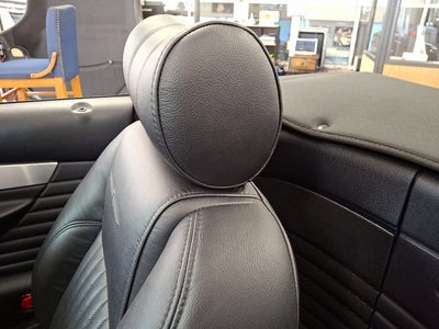 2004 Ford Thunderbird Deluxe