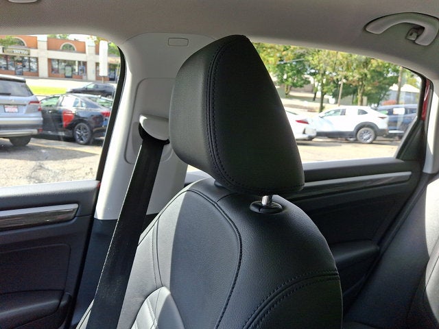 2017 Volkswagen Passat 1.8T SEL Premium