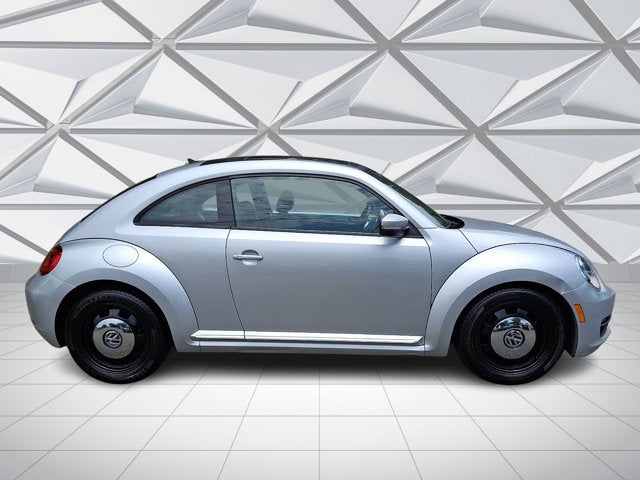 2014 Volkswagen Beetle 2.5L w/Sun