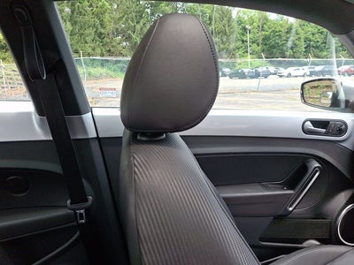 2014 Volkswagen Beetle 2.5L w/Sun