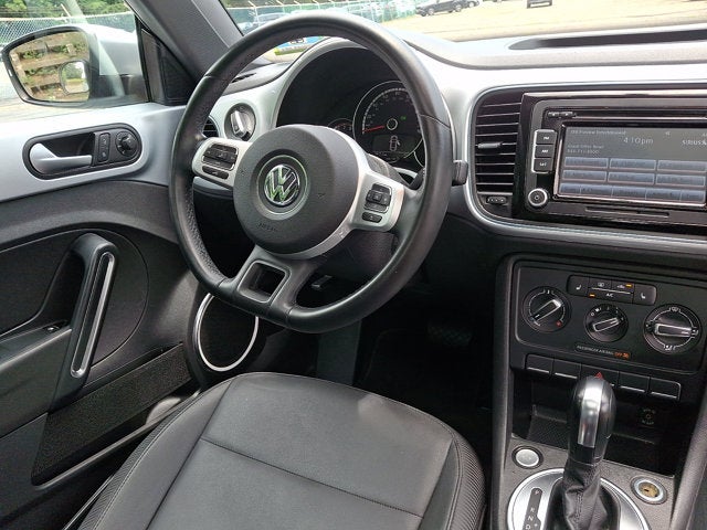 2014 Volkswagen Beetle 2.5L w/Sun