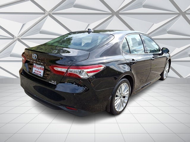 2020 Toyota Camry Hybrid XLE