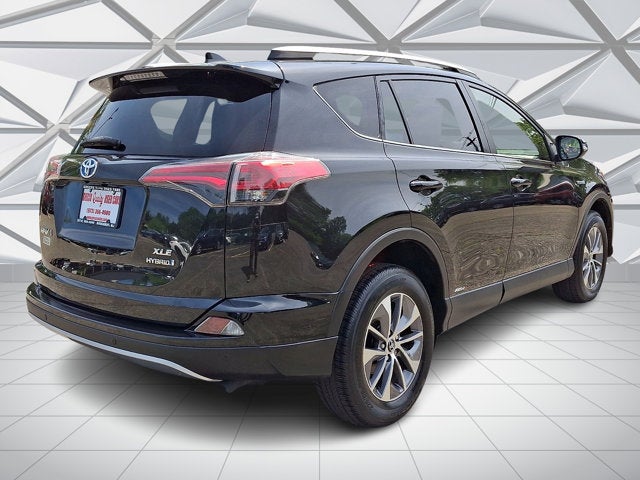 2018 Toyota RAV4 Hybrid XLE